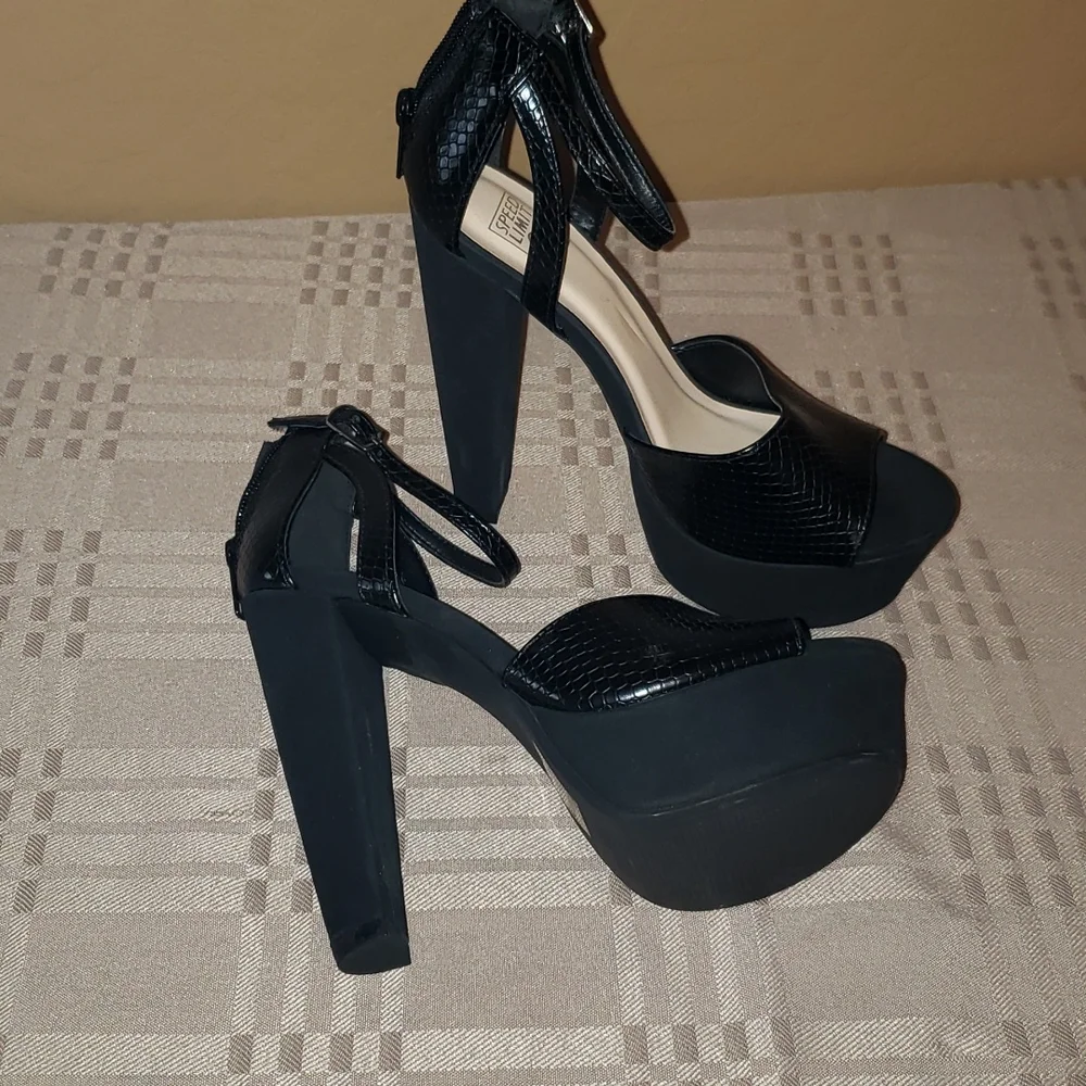 Speed Limit 98 Black Multi Media Platform Sandals 💥 - Picture 2 of 8